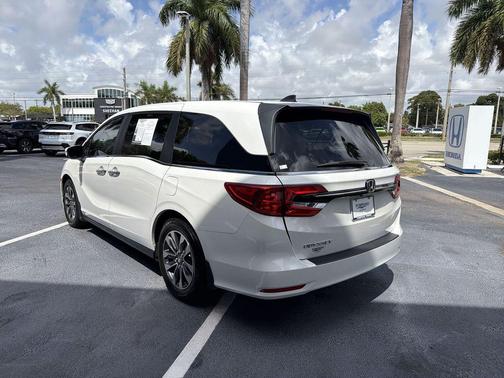 Platinum White Pearl 2024 Honda Odyssey EX-L