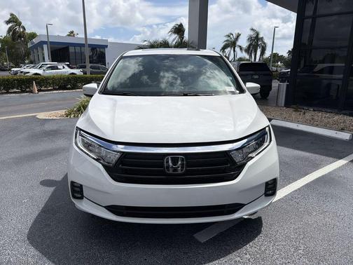 Platinum White Pearl 2024 Honda Odyssey EX-L
