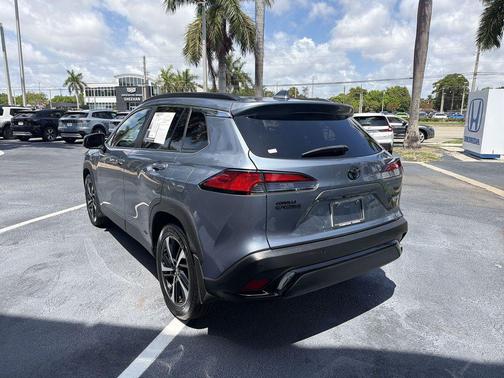 Celestite 2023 Toyota Corolla Hybrid SE