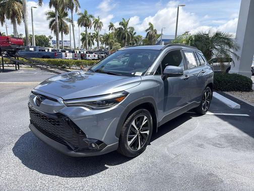 Celestite 2023 Toyota Corolla Hybrid SE