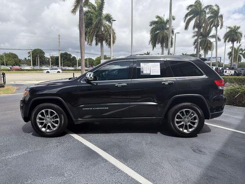 Brilliant Black Crystal Pearlcoat 2016 Jeep Grand Cherokee Limited