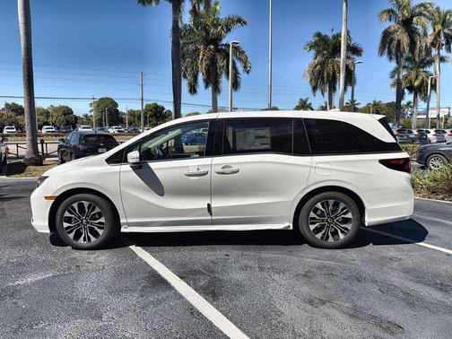 Platinum White Pearl 2026 Honda Odyssey Elite