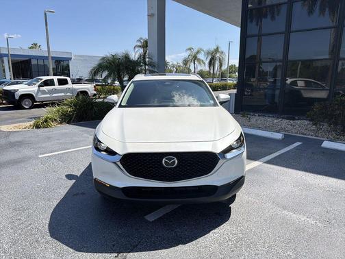 Snowflake White Pearl Mica 2024 Mazda CX-30 2.5 S Preferred Package