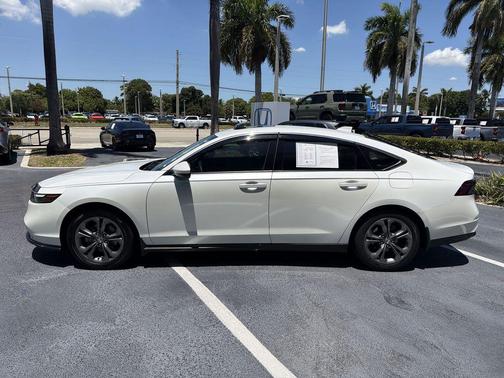 White 2023 Honda Accord EX