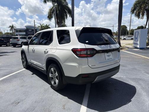 Platinum White Pearl 2024 Honda Pilot EX-L