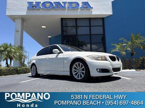Alpine White 2011 BMW 328 328i