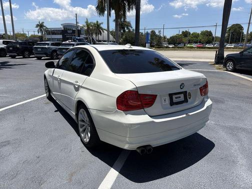 Alpine White 2011 BMW 328 328i