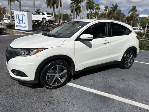 Platinum White Pearl 2022 Honda HR-V EX