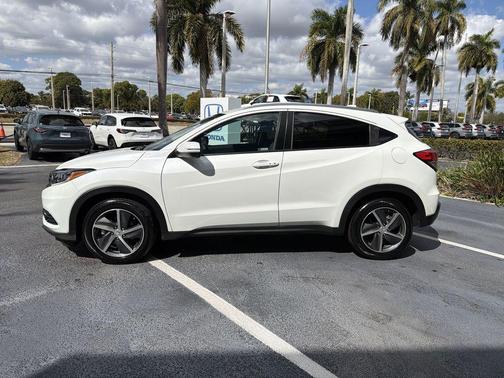Platinum White Pearl 2022 Honda HR-V EX
