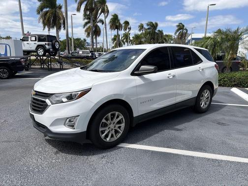 Summit White 2019 Chevrolet Equinox LS