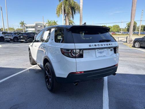 White 2016 Land Rover Discovery Sport HSE
