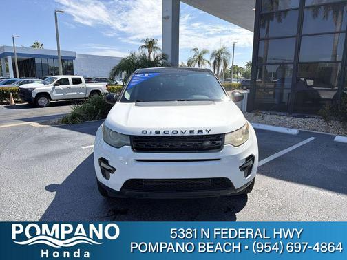White 2016 Land Rover Discovery Sport HSE