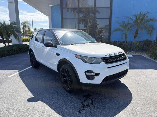 White 2016 Land Rover Discovery Sport HSE