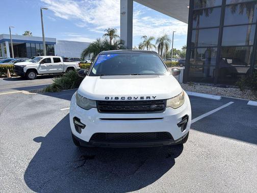 White 2016 Land Rover Discovery Sport HSE