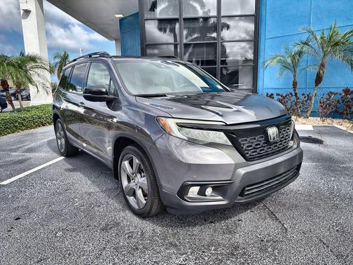 Modern Steel Metallic 2020 Honda Passport 2WD Touring