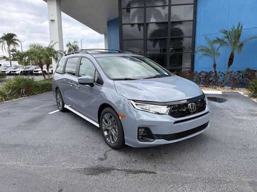 Sonic Gray Pearl 2026 Honda Odyssey Touring