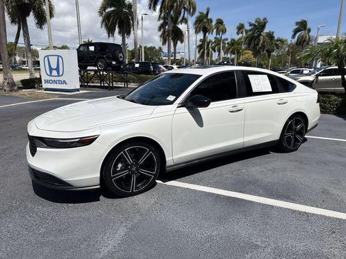 Platinum White Pearl 2023 Honda Accord Hybrid Sport