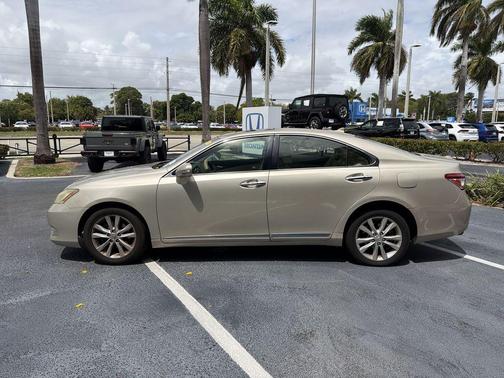 2011 Lexus ES 350 Base