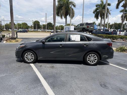 Gravity Grey 2019 Kia Forte FE