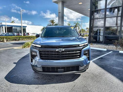 Lakeshore Blue Metallic 2024 Chevrolet Traverse LS