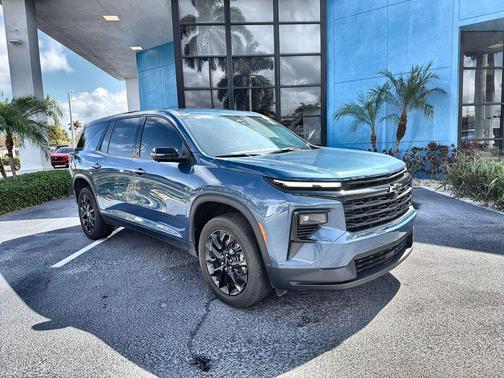 Lakeshore Blue Metallic 2024 Chevrolet Traverse LS
