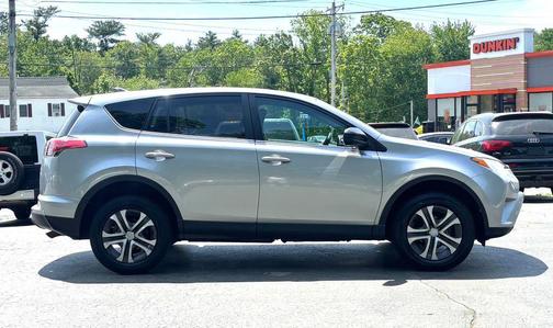 Silver Sky Metallic 2018 Toyota RAV4 LE