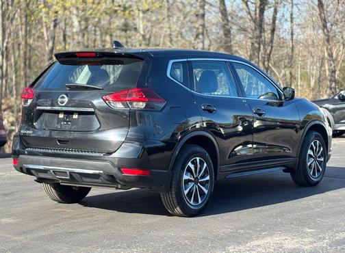 Magnetic Black 2018 Nissan Rogue S