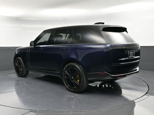 2023 Land Rover Range Rover P530 SE