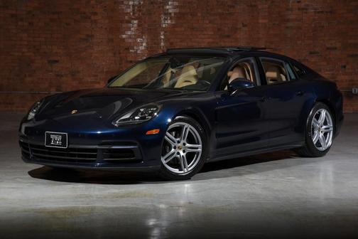 2018 Porsche Panamera 4
