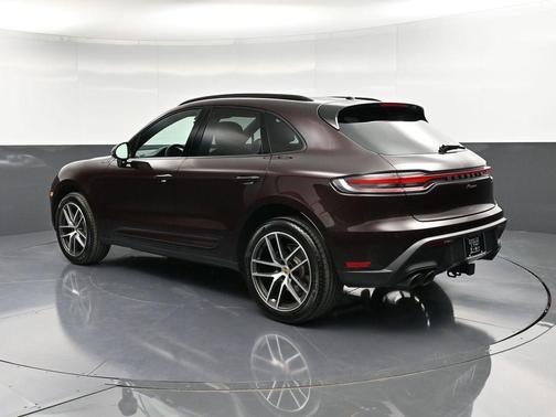 2025 Porsche Macan 