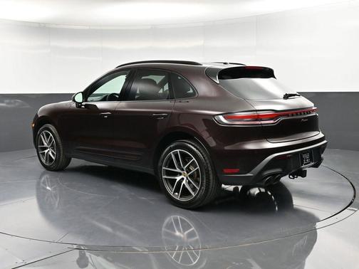 2025 Porsche Macan 