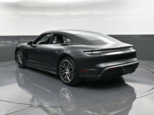 2026 Porsche Taycan 4