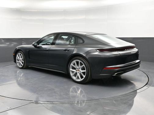 2026 Porsche Panamera 