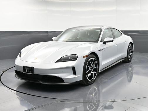 2025 Porsche Taycan 