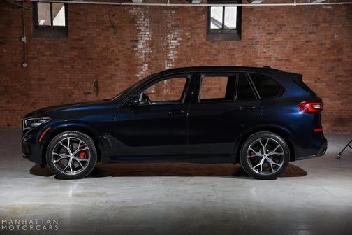 2022 BMW X5 M50i