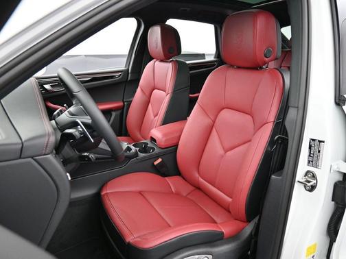 2026 Porsche Macan S