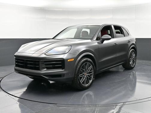 2025 Porsche Cayenne Base