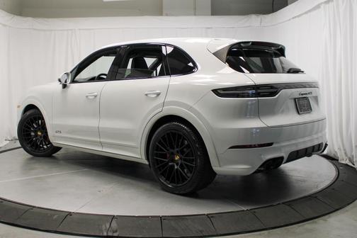 2021 Porsche Cayenne GTS