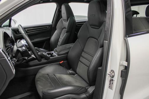 2021 Porsche Cayenne GTS