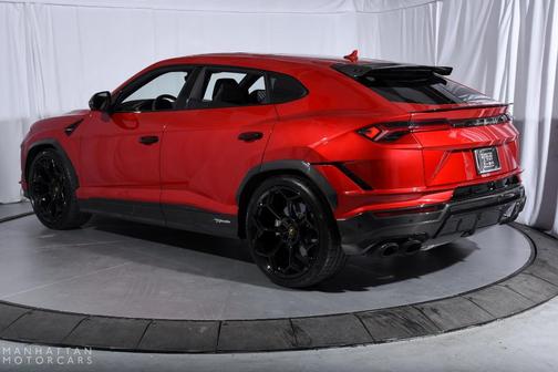 2024 Lamborghini Urus Performante