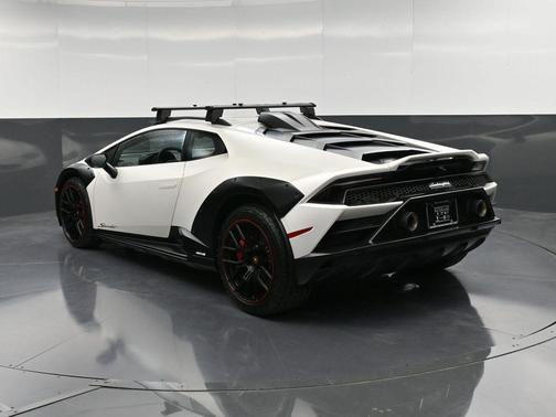 2024 Lamborghini Huracan Sterrato Base