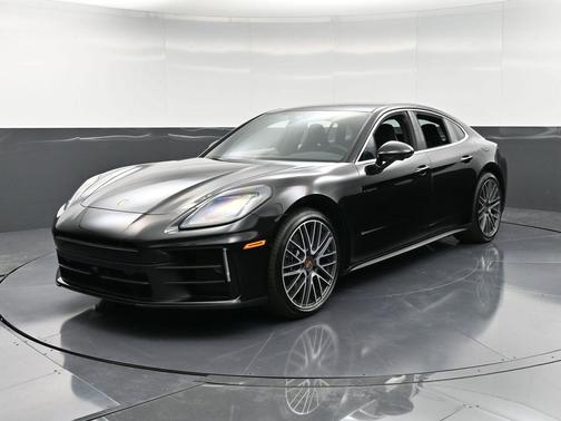 2026 Porsche Panamera 4