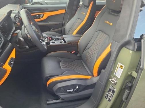 2024 Lamborghini Urus S
