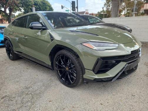 2024 Lamborghini Urus S
