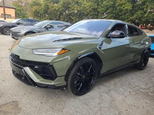 2024 Lamborghini Urus S
