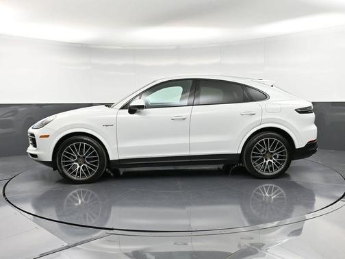 2022 Porsche Cayenne 