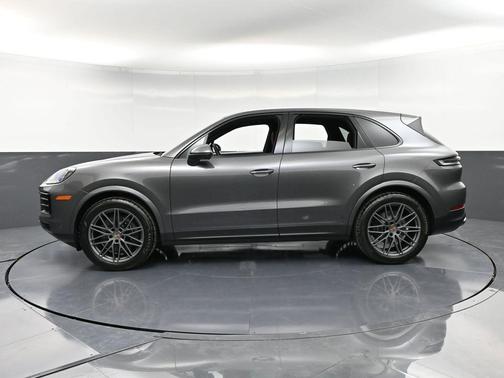 2025 Porsche Cayenne Base
