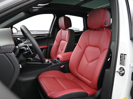 2026 Porsche Macan T