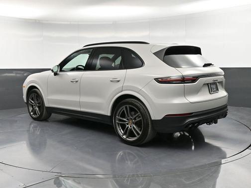 2023 Porsche Cayenne 