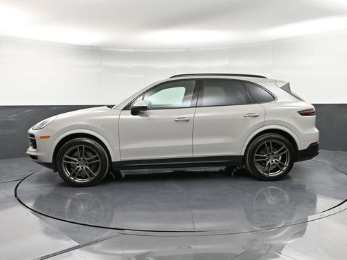 2023 Porsche Cayenne 
